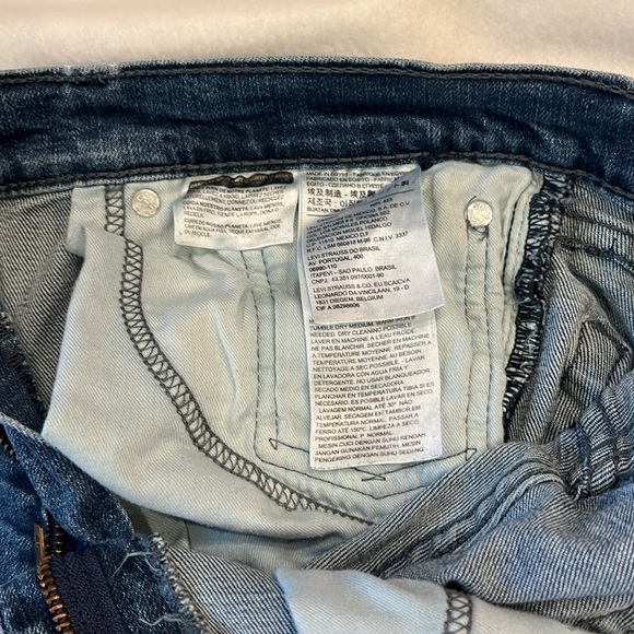 Levi Strauss & Co. Men's 514 Jeans -  32W x 34L - Used - Picture 5 of 7